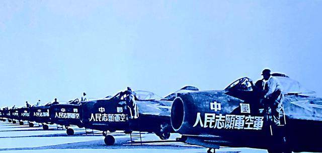中国空军正式成立时间,历史回顾与展望,中国空军发展史,从正式成立到未来的展望