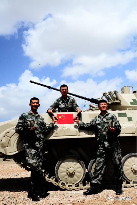 中国陆军图片手机壁纸，荣耀与力量的象征，中国陆军荣耀壁纸，力量的象征