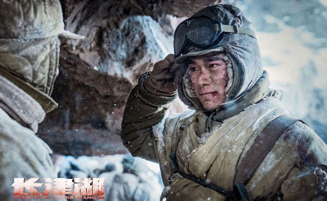 长津湖破60亿，战争史诗背后的文化现象与人性洞察，长津湖背后的文化现象与人性洞察，战争史诗的60亿票房之路