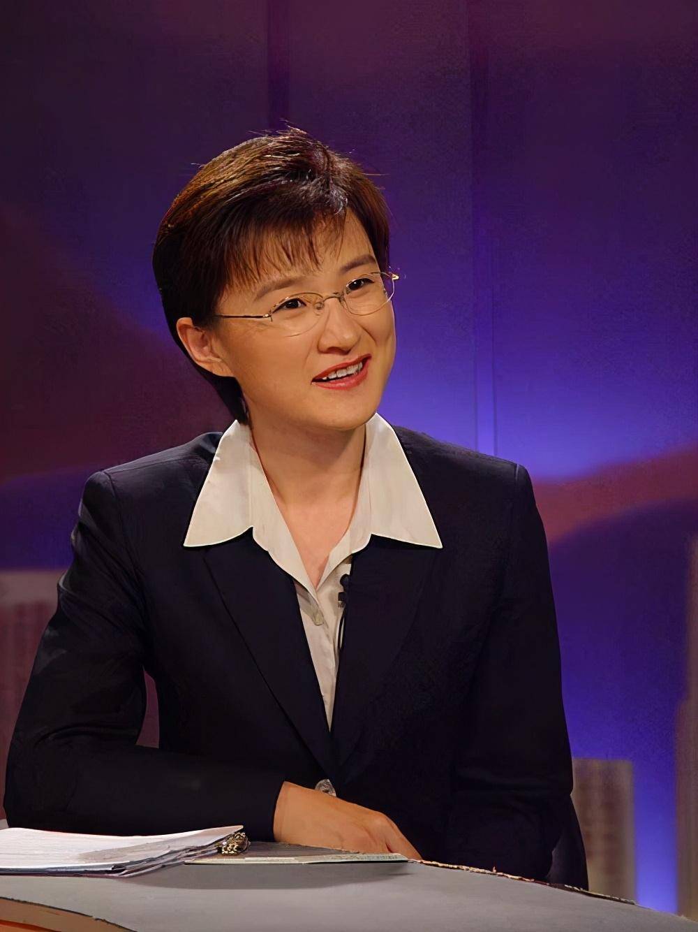 董倩,一位卓越新闻工作者的风采,董倩,卓越新闻工作者的闪耀风采