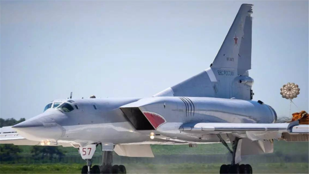 图22M3逆火轰炸机内置弹仓,深度探究与解析,图22M3逆火轰炸机内置弹仓深度解析