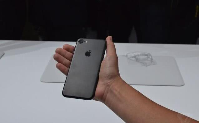 美国A-10雷电II战斗机退役,历史与未来的交汇点,美国A-10雷电II战斗机退役,历史传承与未来展望