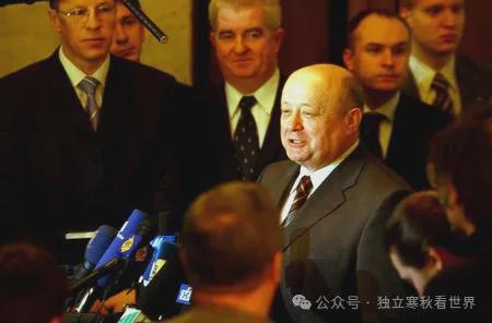 国防部部长被免职原因的深度探究,国防部部长被免职原因的深度剖析