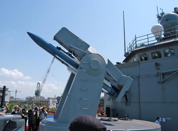 防空导弹在反舰作战中的应用与挑战,防空导弹在反舰作战中的应用与面临的挑战