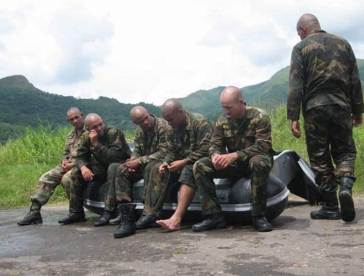 中国最强的特种兵部队，精锐之师的荣耀与担当，中国精锐特种兵部队，荣耀与担当的荣耀之师