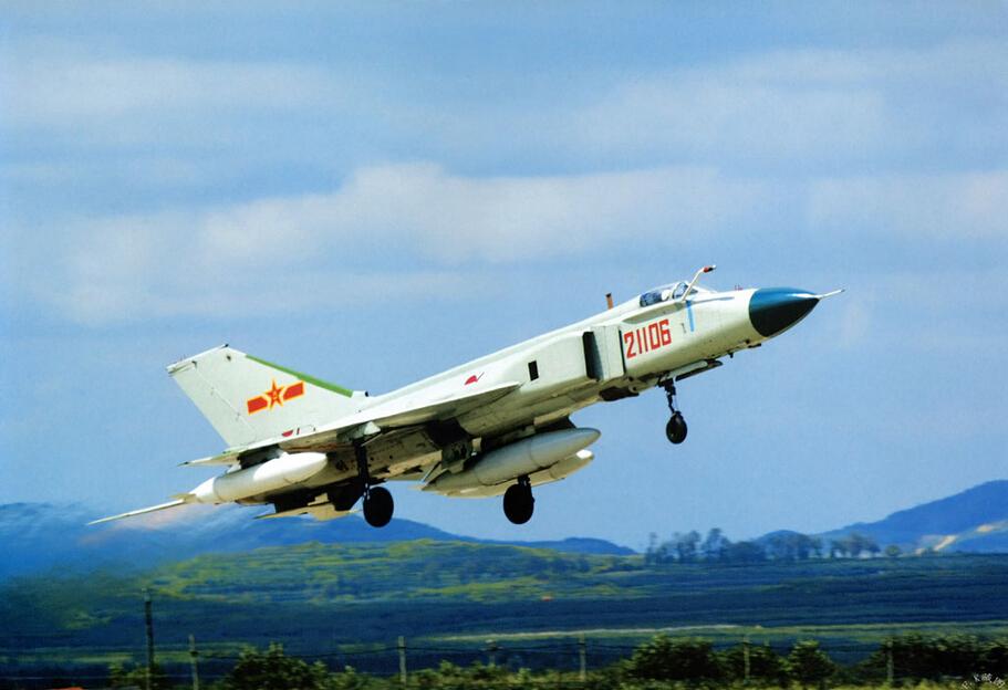 歼8战斗机特点深度解析,歼8战斗机特点全面深度解析