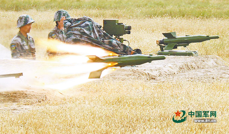实弹军演，随时准备实战的严峻考验，实弹军演，严峻考验下的实战准备