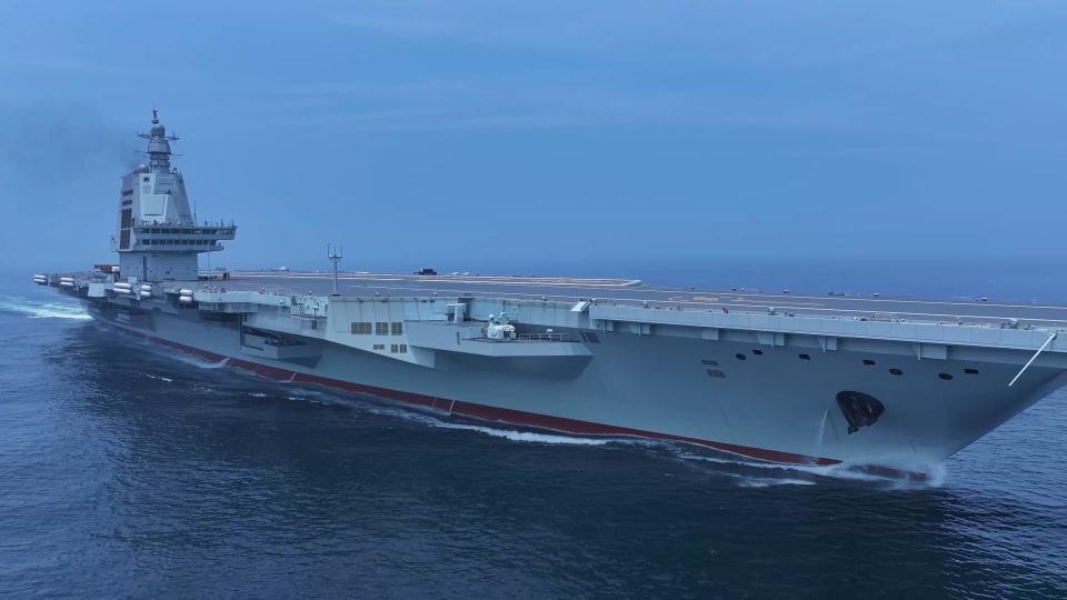 揭秘中国海军新力量，004航母与福建舰的姊妹情深，中国海军新力量揭秘，004航母与福建舰的姊妹情深