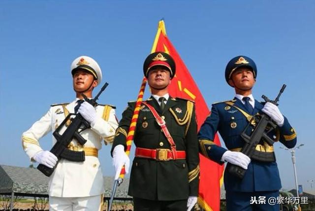 胜利日大阅兵，纪念与荣耀的彰显——回望2015年胜利日大阅兵，胜利日大阅兵回顾，纪念与荣耀的彰显（纪念版）