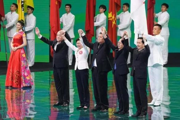 澳门正版精准免费——探索未来的机遇与挑战,澳门正版精准免费,未来机遇与挑战的探索