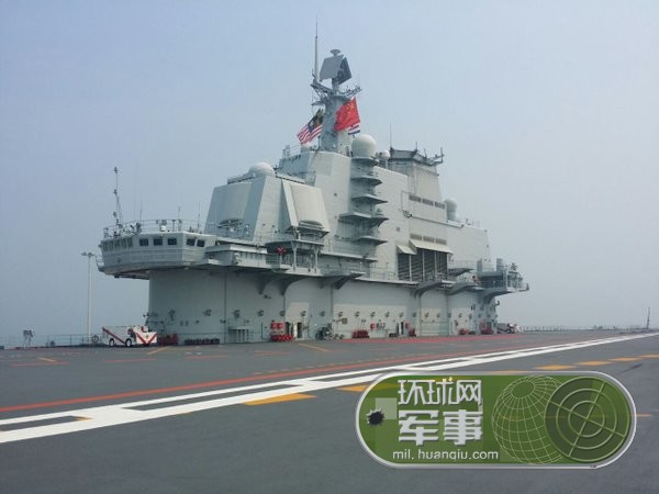 中国航母辽宁舰舰长，一位海军英雄的传奇故事，中国海军英雄，辽宁舰舰长传奇故事