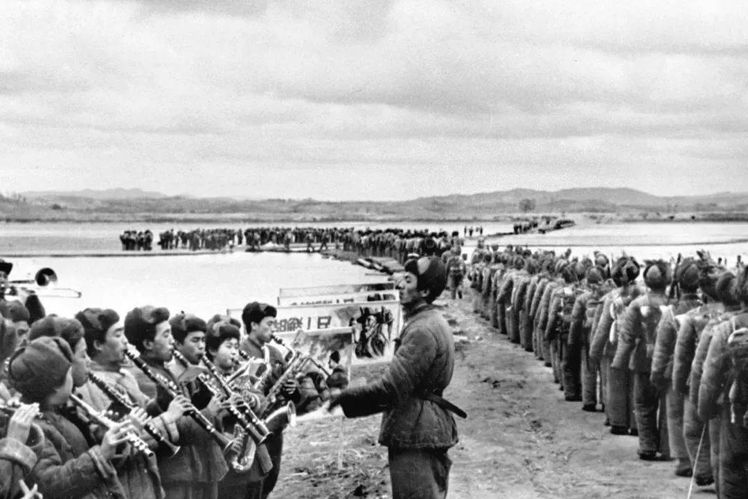 中国人民志愿军抗美援朝出国作战的伟大壮举，中国人民志愿军抗美援朝出国作战的英勇壮举