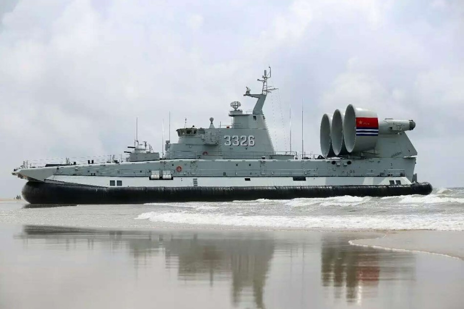 探索野牛气垫船,内部图片揭示的神秘之旅,野牛气垫船内部揭秘,神秘之旅探秘之旅