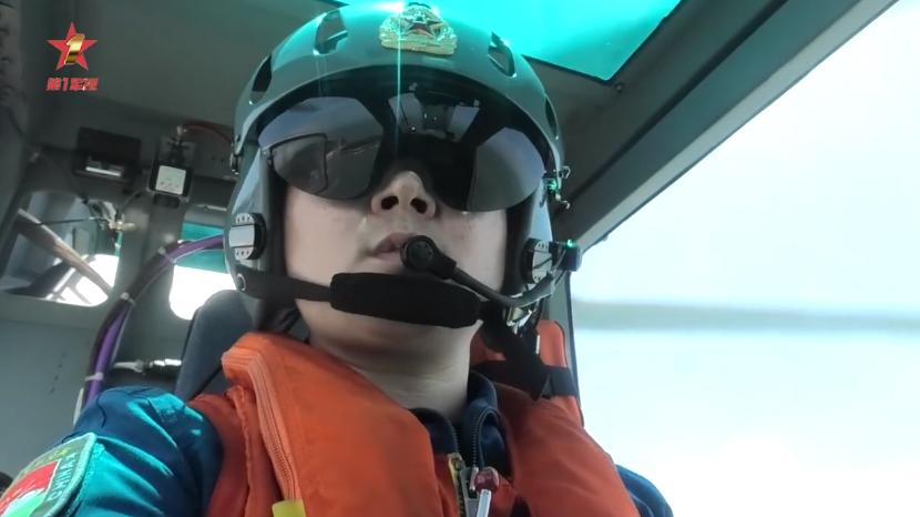 阿帕奇武装直升机特写,空中力量的象征与战斗先锋,阿帕奇武装直升机,空中力量的象征与战斗先锋特写