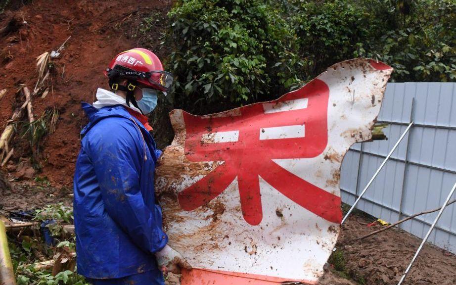 最新消息,东航客机黑匣子信息解析与揭秘,东航客机黑匣子信息解析与揭秘,最新消息揭秘真相