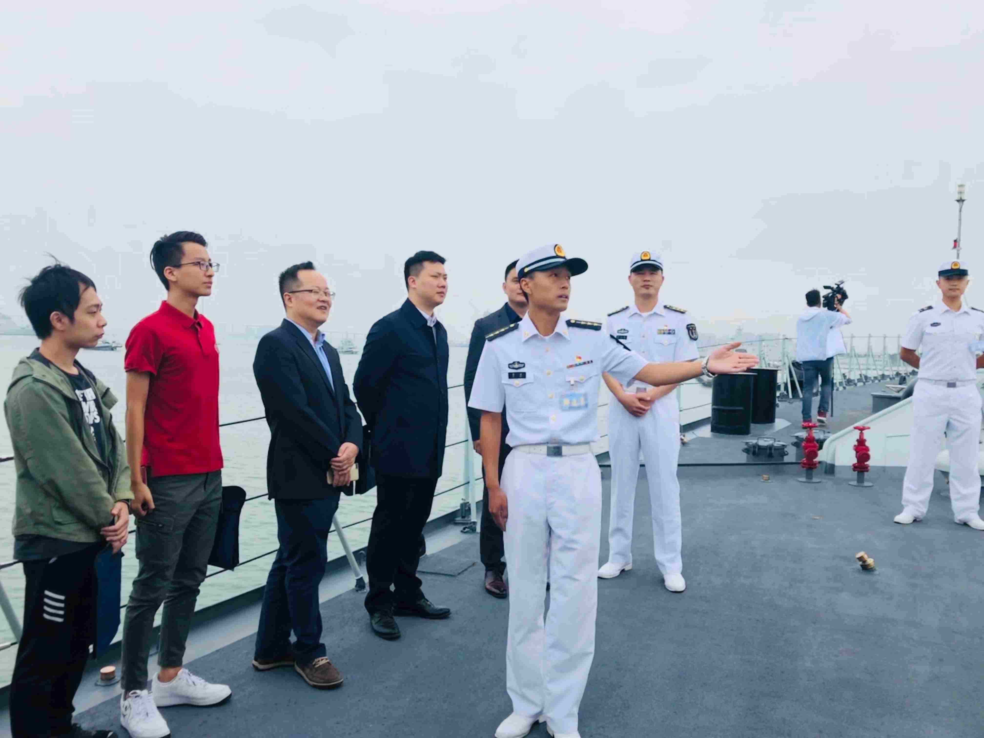 揭阳舰舰长，领航新时代的海军英雄，揭阳舰舰长，领航新时代的海军英雄