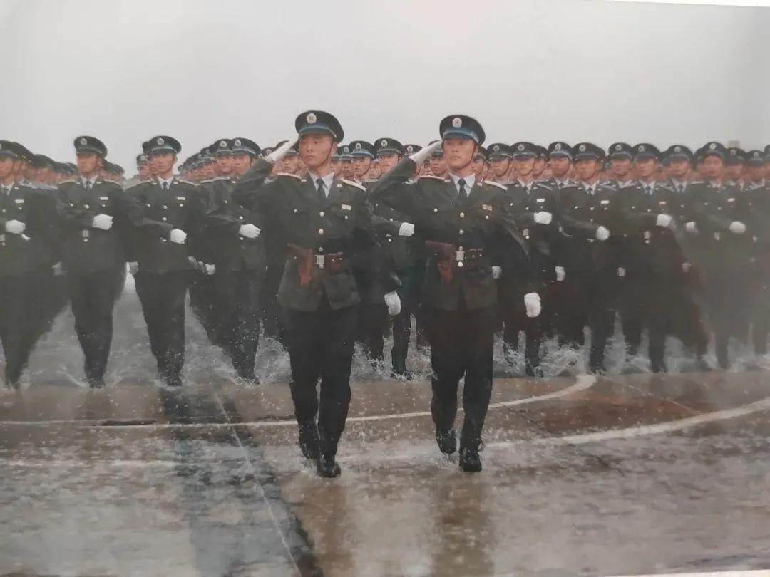 第十五空降兵军,英勇无畏的空降先锋,第十五空降兵军,英勇先锋之空降勇士