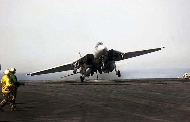 今日重大新闻，飞机事件震惊全球，全球震惊！今日重大飞机事件成焦点新闻