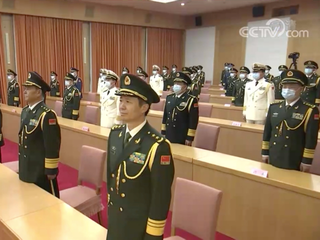 战略支援部队的现任领导及其领导下的新时代军事变革，战略支援部队领导新时代军事变革，领导力与创新的融合