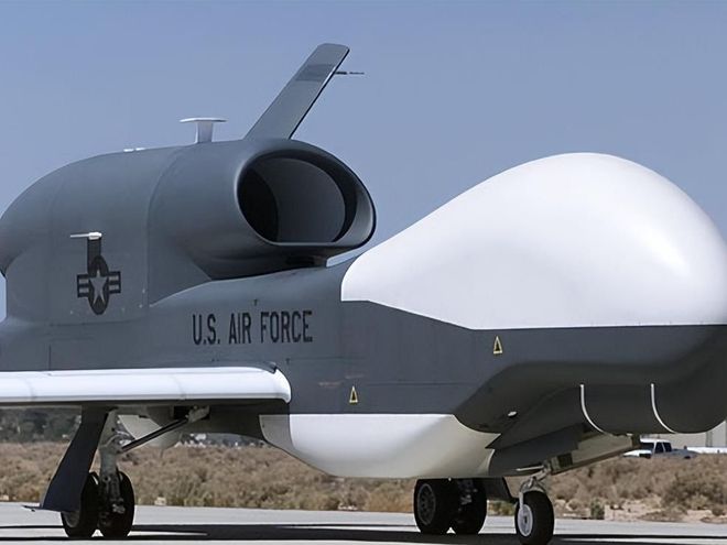 死神无人机与全球鹰，谁更强？，死神无人机与全球鹰，谁主沉浮？