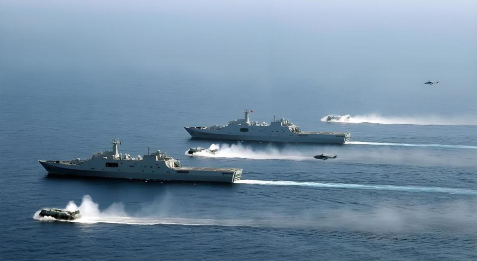 中国海军舰艇穿越日本,展现大国海军风采,中国海军舰艇穿越日本,展现大国海军雄姿