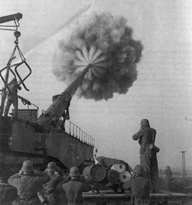 古斯塔夫巨炮解说，历史上的巨炮传奇，古斯塔夫巨炮传奇，历史上的巨炮大观