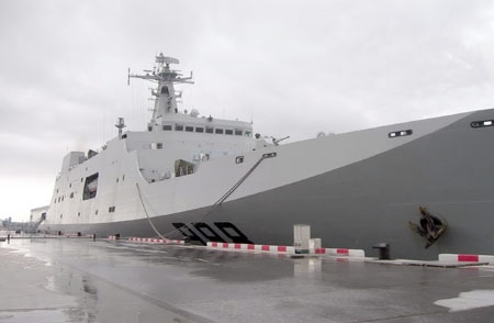 昆仑号驱逐舰,中国海军的新锐力量,昆仑号驱逐舰,中国海军的新锐力量展示