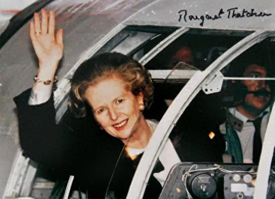 回顾历史,铭记时刻,驻港部队入港实况纪实,驻港部队入港实况纪实,历史时刻的铭记与回顾