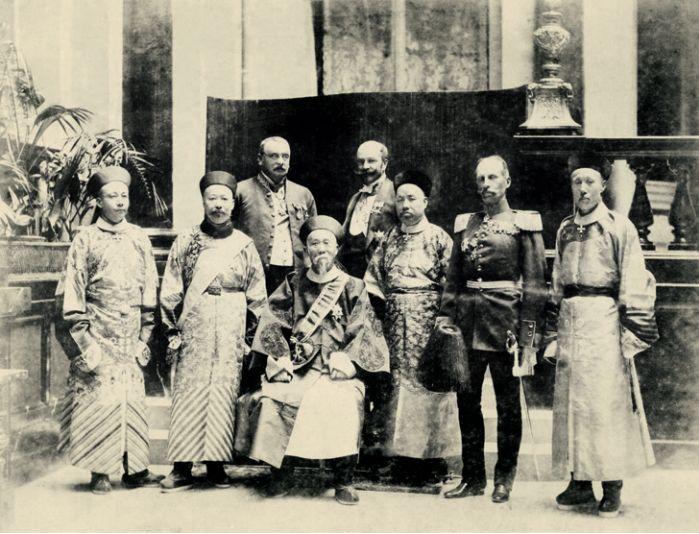 俄首相准备迎接柏林阅兵,展现大国风采与军事力量,俄首相准备参加柏林阅兵,展示大国军事力量与风采