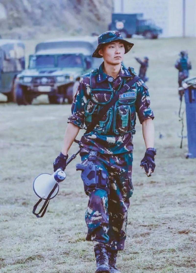 真正男子汉教官刘金沂,铁血柔情铸军魂,铁血教官刘金沂,柔情铸军魂的男子汉风采