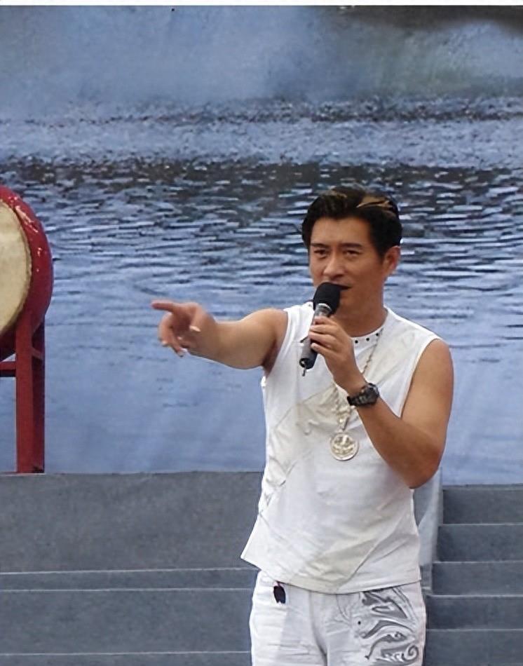 海峡两岸的盼望,共筑未来之梦,海峡两岸共筑未来之梦,盼望与愿景的融合