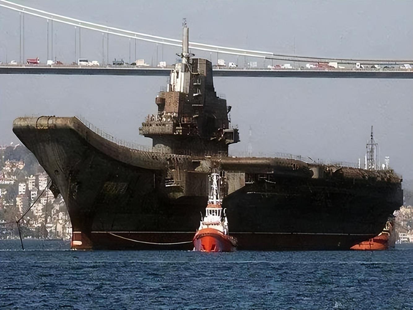 瓦良格号归来的震撼时刻——新浪微博热议不断，瓦良格号归来的震撼时刻，新浪微博热议掀起热潮