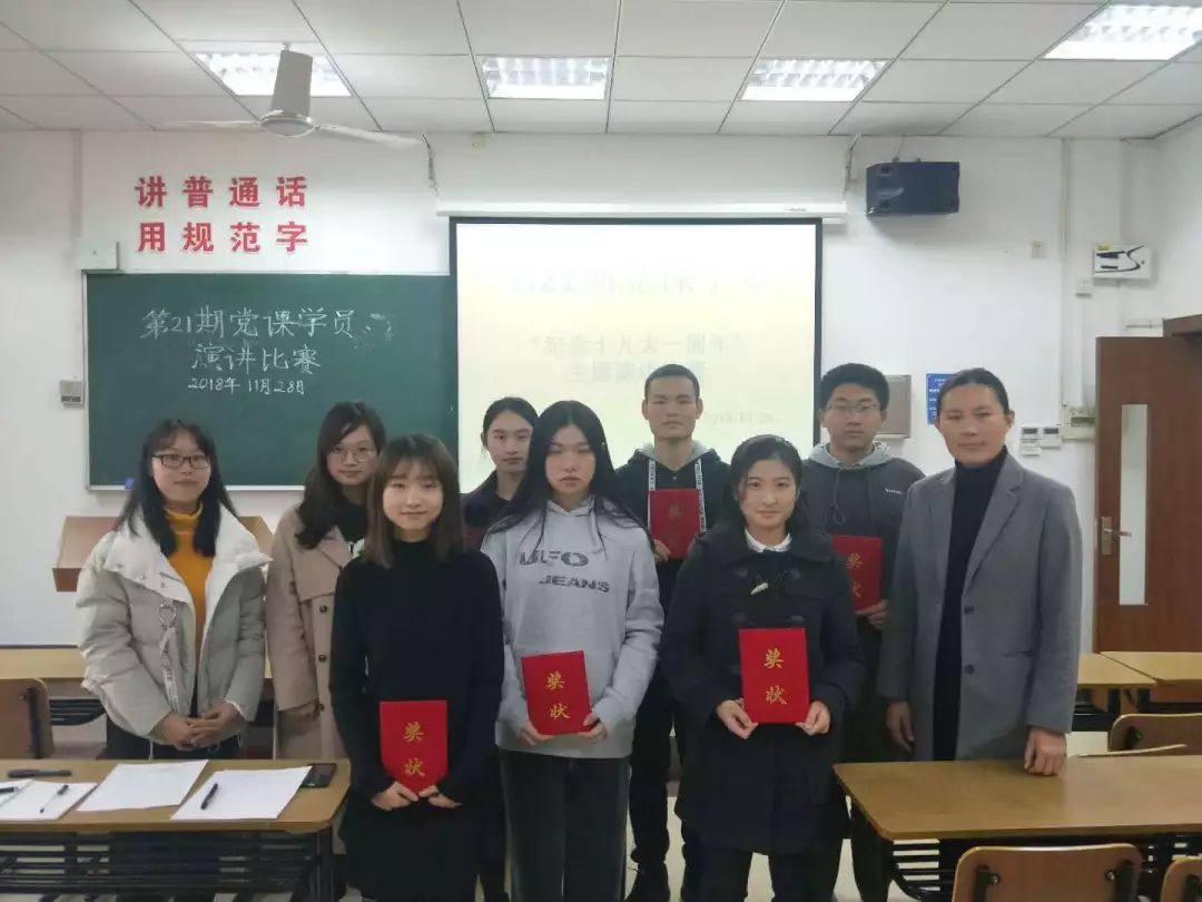 张雪峰讲述海军潜艇学院，培养精英人才的摇篮，张雪峰讲述海军潜艇学院，精英摇篮揭秘