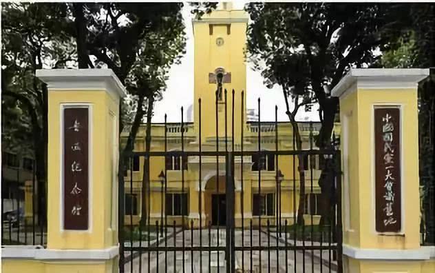 新奥门特免费资料大全凯旋门