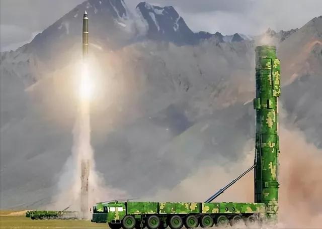 曝美军航母进入南海，区域安全态势的新观察，南海安全态势新观察，美军航母进入引发关注