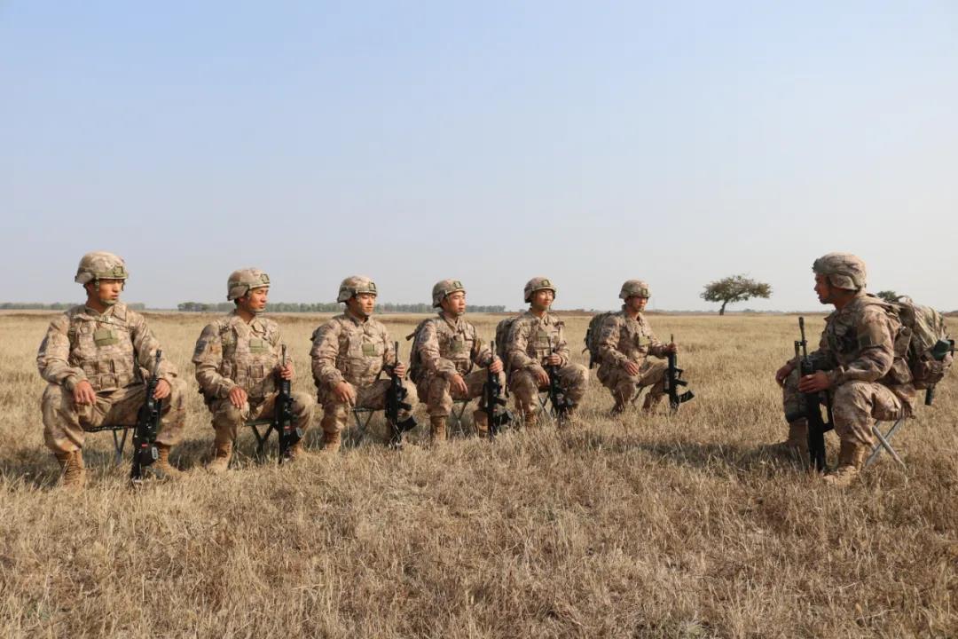 中国陆军星空迷彩图片真实展现,中国陆军星空迷彩图片实拍展示