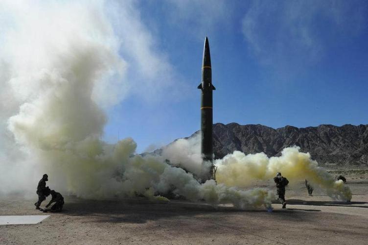 核反弹道导弹，现代安全战略的关键要素，核反弹道导弹，现代安全战略的核心要素