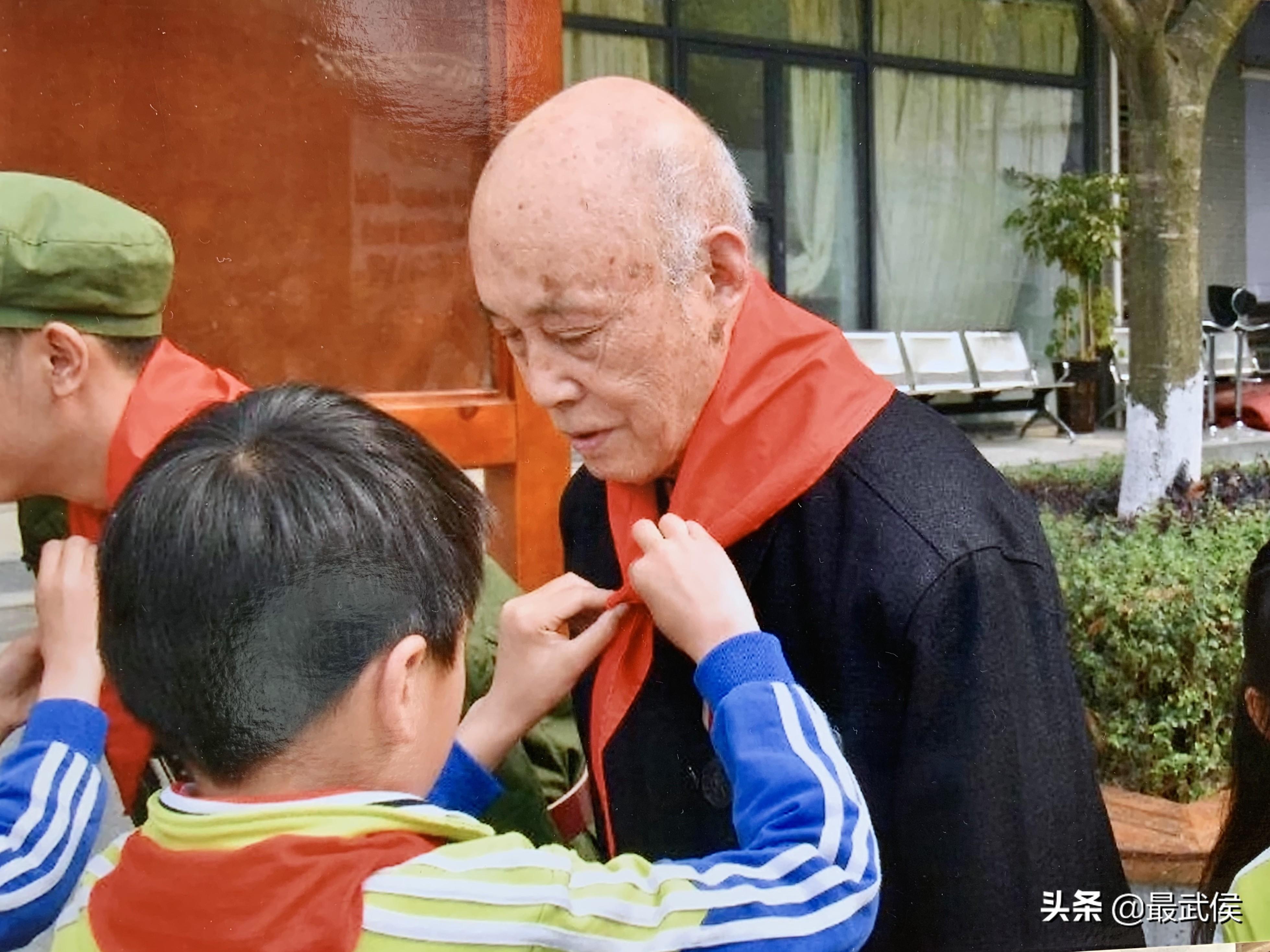 雄赳赳气昂昂,一曲抗美援朝歌曲的英勇情怀,抗美援朝之歌,英勇情怀的雄壮旋律