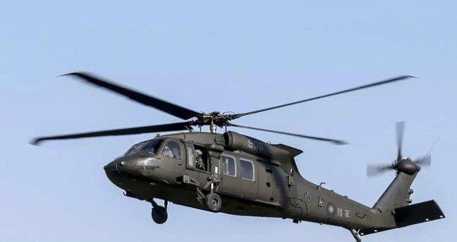 中国黑鹰直升机白颜色,独特风采与军事现代化之路,中国独特白鹰风采,黑鹰直升机与军事现代化之路探索