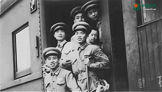 杨根思连队介绍，英勇无畏的钢铁战士，杨根思连队，英勇无畏的钢铁战士传奇介绍