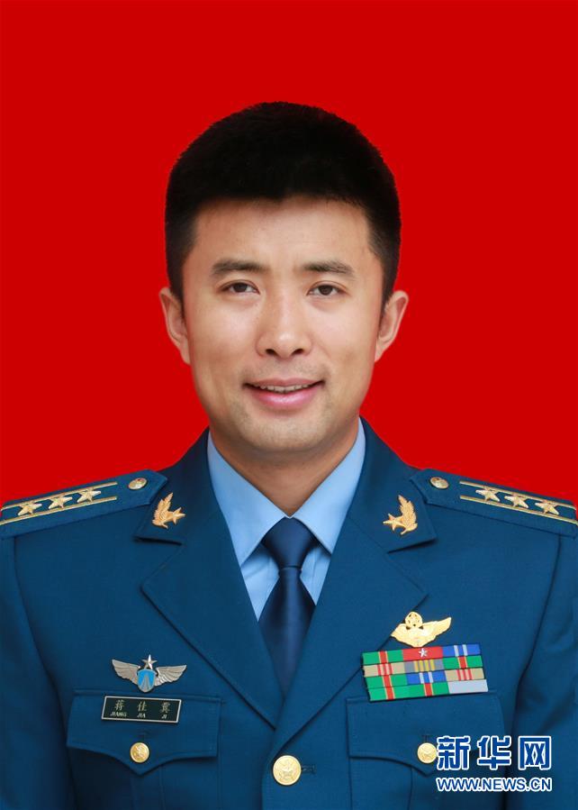 八一勋章获得者退休金多少,荣誉背后的待遇与保障,八一勋章获得者待遇揭秘,退休金及荣誉保障全解析