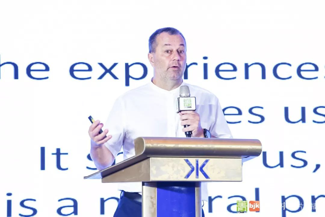 国际观察员们的满意之声，全球视角下的肯定与赞赏，全球视角下的赞誉，国际观察员们的满意之声