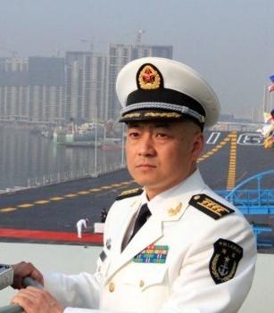 辽宁舰舰长的故事,荣耀与使命的交响,辽宁舰舰长,荣耀与使命的交响乐章