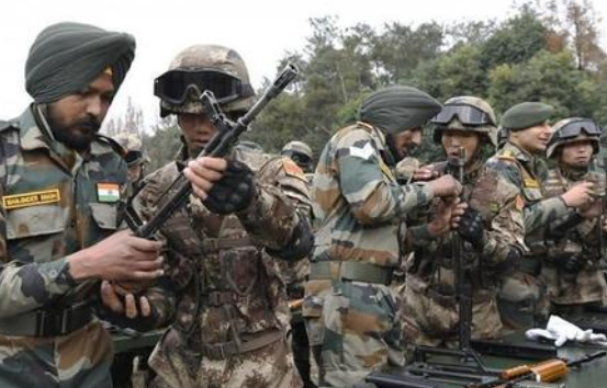 美军费开支远超中俄，全球军事支出的独特视角，美军全球军事开支远超中俄，独特视角下的全球军事支出分析