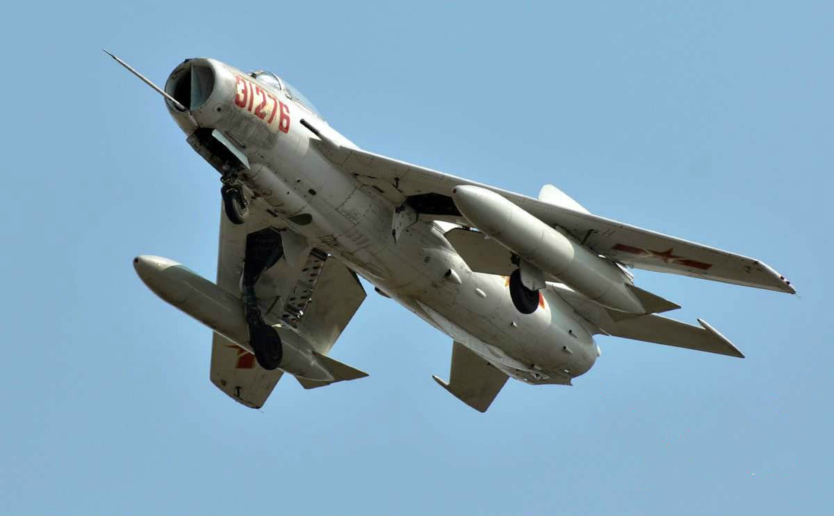 歼-5战斗机对中国的影响,历史与现实的交织,歼-5战斗机,中国历史与现实的空中交织影响