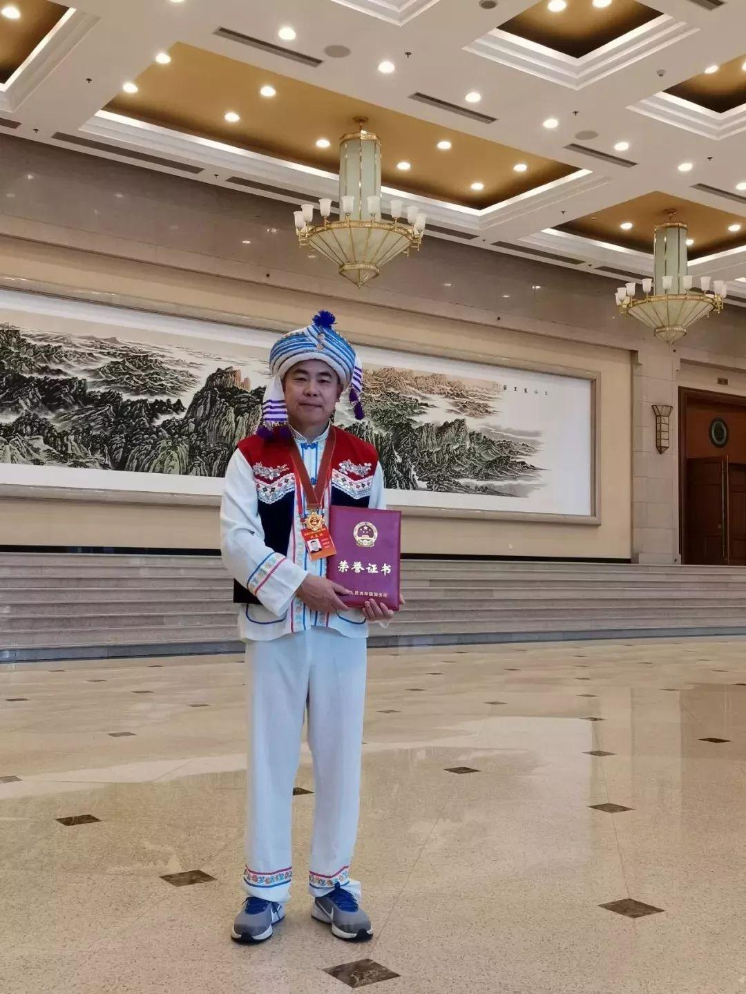 阅兵仪式中的民族团结方阵,展现多元一体的华夏风采,阅兵仪式中的民族团结方阵,展现华夏多元一体风采