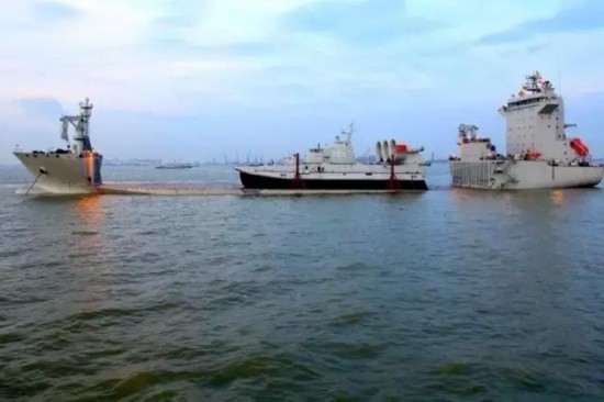 半潜船的军事作用及其在道客巴巴的应用，半潜船军事作用及其在道客巴巴平台的应用解析