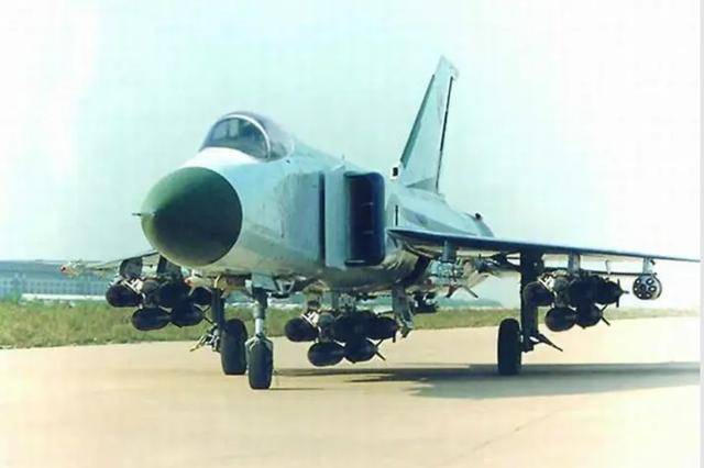 歼-8与歼轰-7,中国空军力量的双璧,中国空军力量的双璧,歼-8与歼轰-7