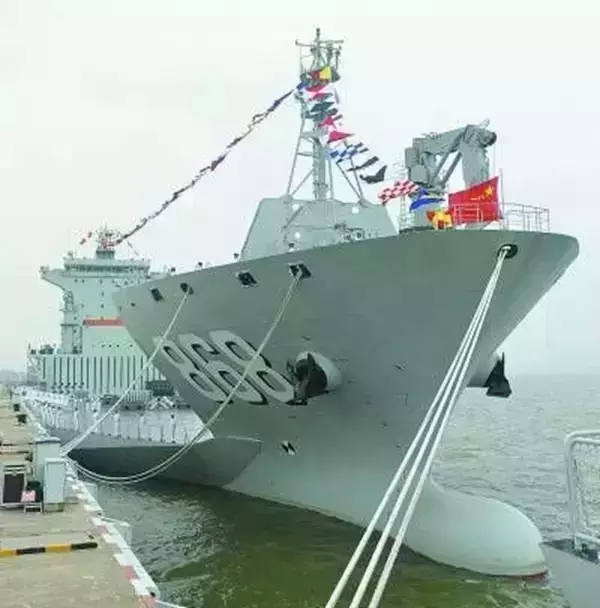 半潜船可移动式浮箱,革新海洋运输的潜力股,半潜船浮箱革新,海洋运输的潜力股揭秘