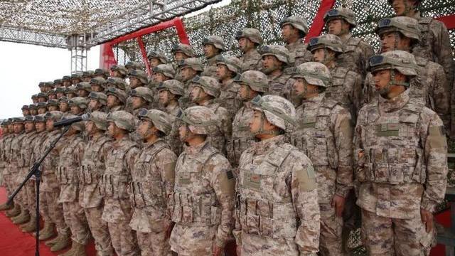 星空迷彩军装,荣耀与力量的象征,星空迷彩军装,荣耀与力量的交汇点